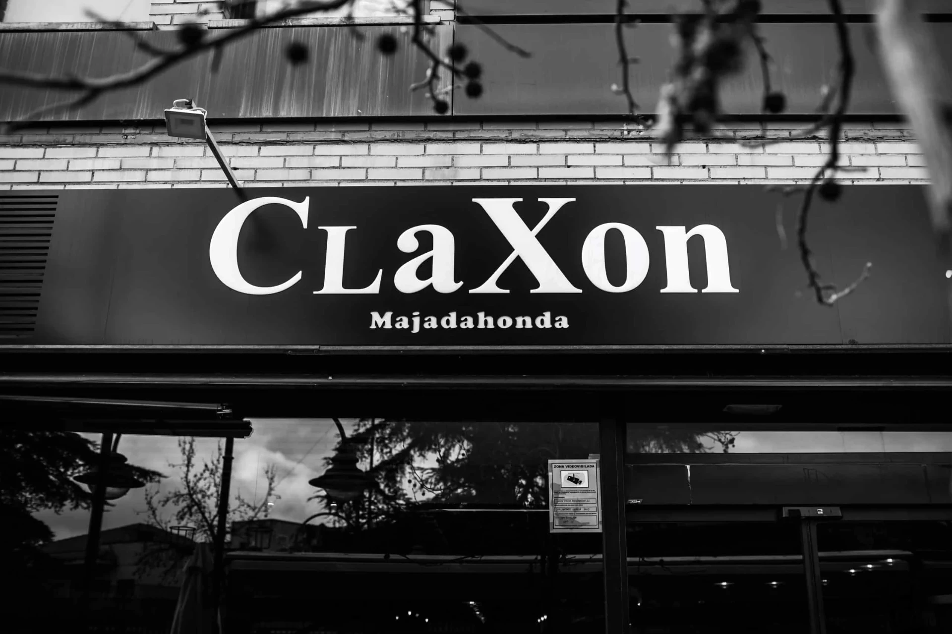 Claxon Majadahonda — fachada